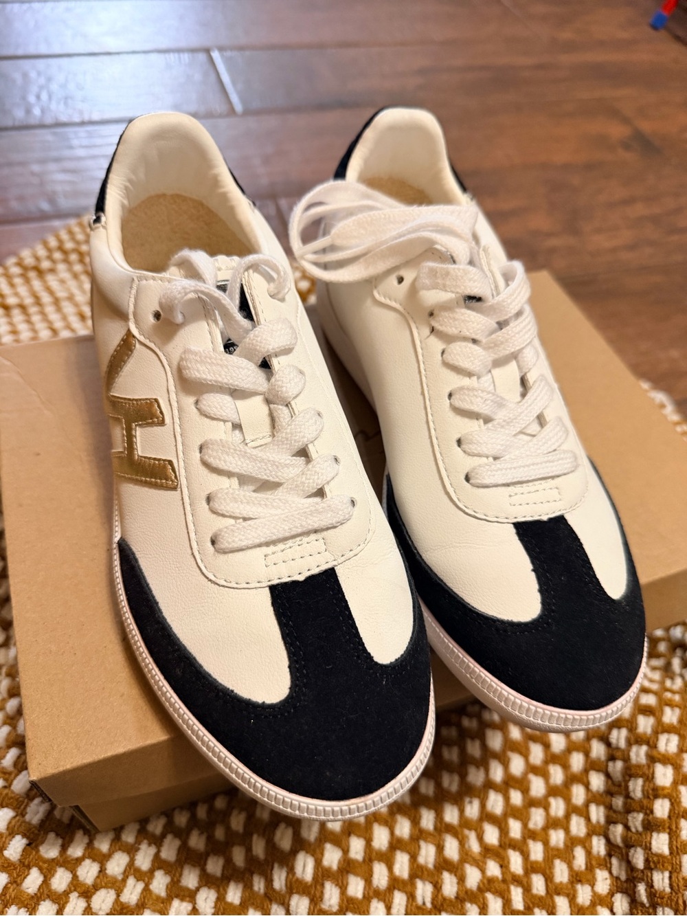 VINTAGE HAVANA Womens Crisp Lace Up Sneakers Shoes Casual